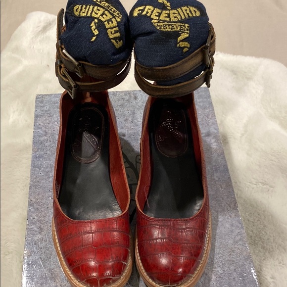 Freebird Women's Red Leather Shoes